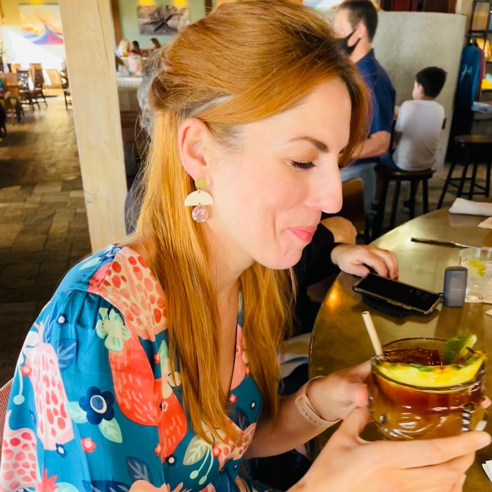 Meet your Posher, Jennifer
